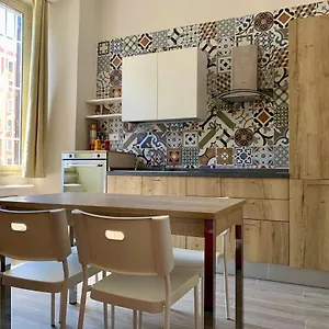 Casa Minerva A Testaccio , Roma Italia